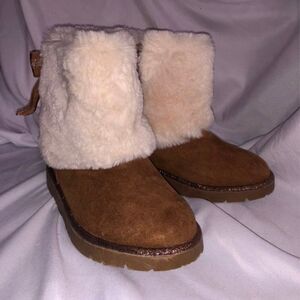 Olive & Edie girls fur Boots toddler size 12